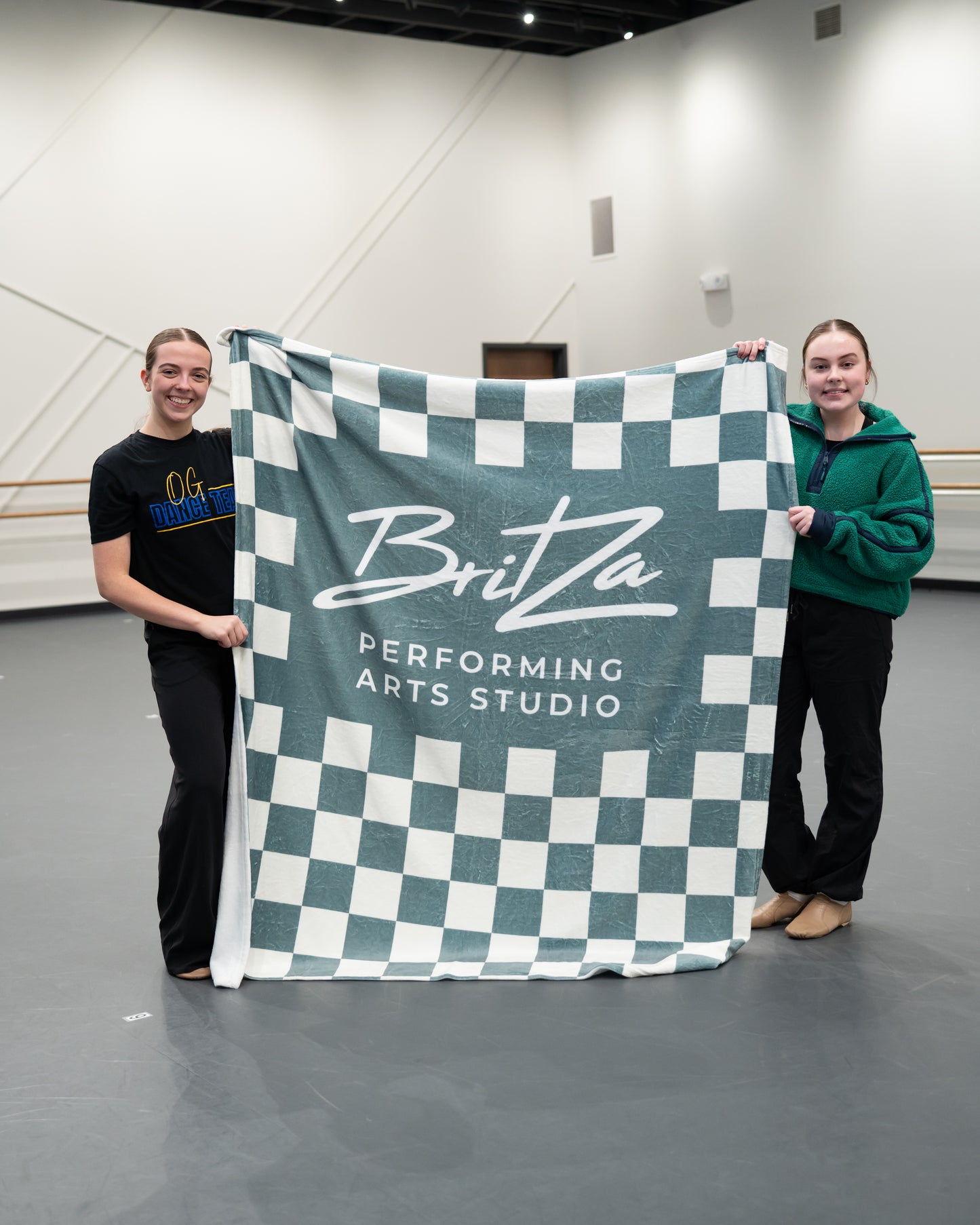 BritZa Plush Blankets
