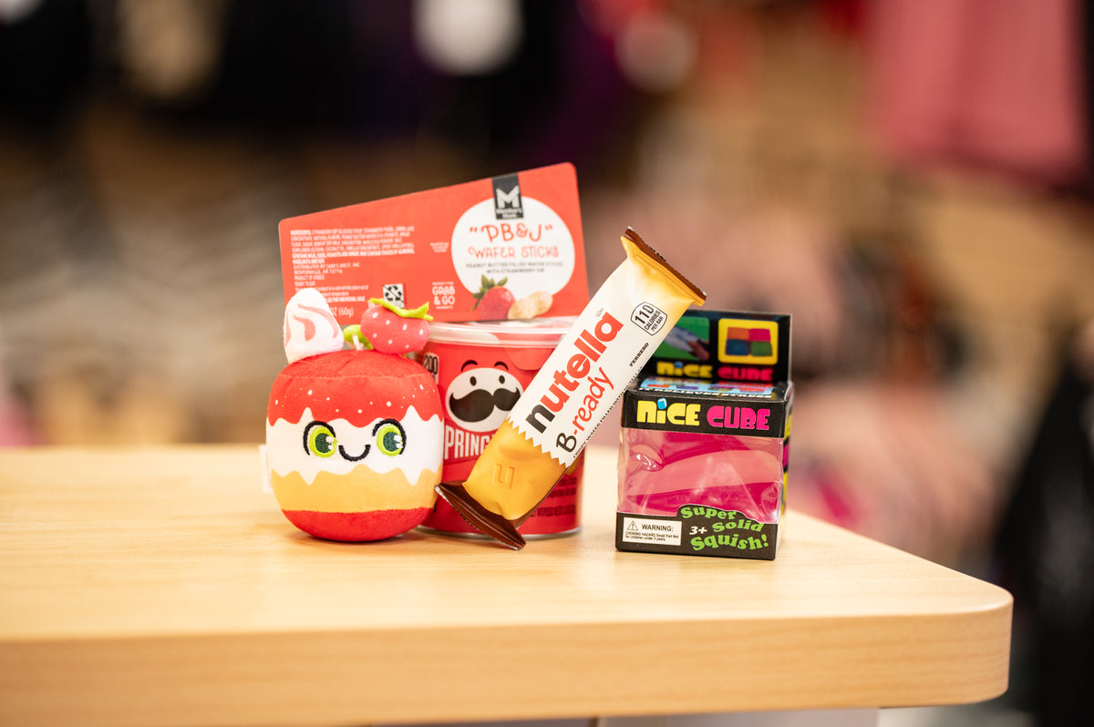 Squishies & Snacks Bundle 2026 Holiday Show Pre-Order